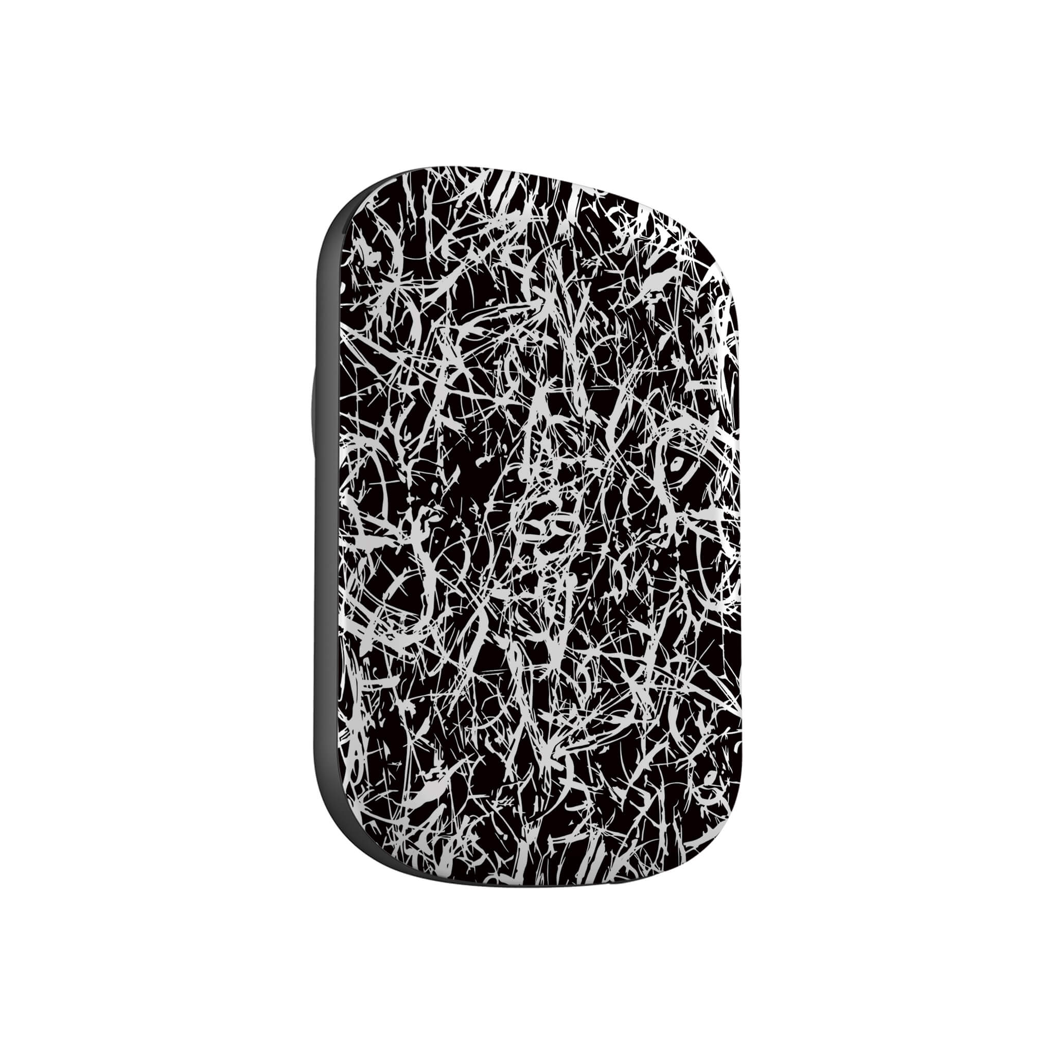 Black-White Grunge MagSafe CHARGEPOD — Finnaij