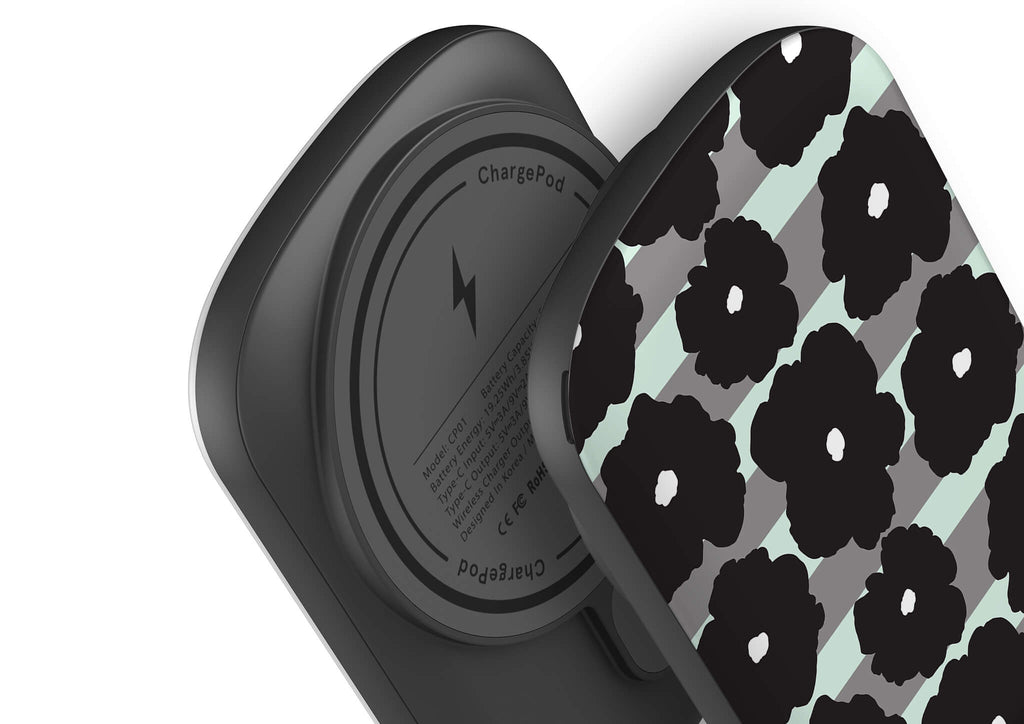 Bold Floral Black MagSafe CHARGEPOD — Finnaij