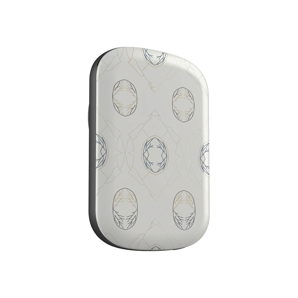 Frozen Lake Silence by Elsi Vaarala — MagSafe CHARGEPOD — Finnaij