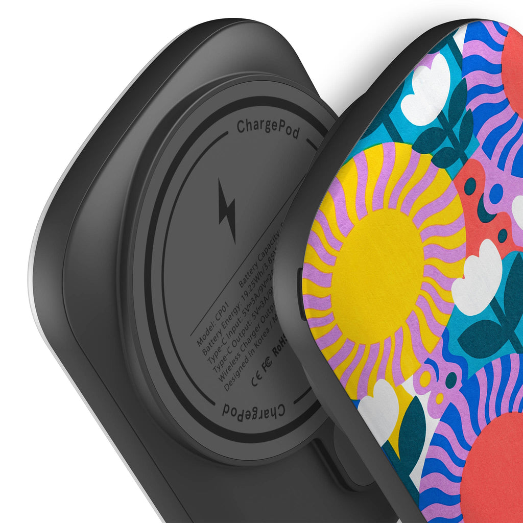 Midnight Sun Mod Bloom by Salla Niemi — MagSafe CHARGEPOD — Finnaij